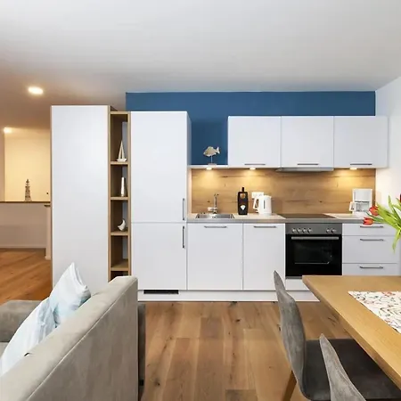 Bank Am Apartment *